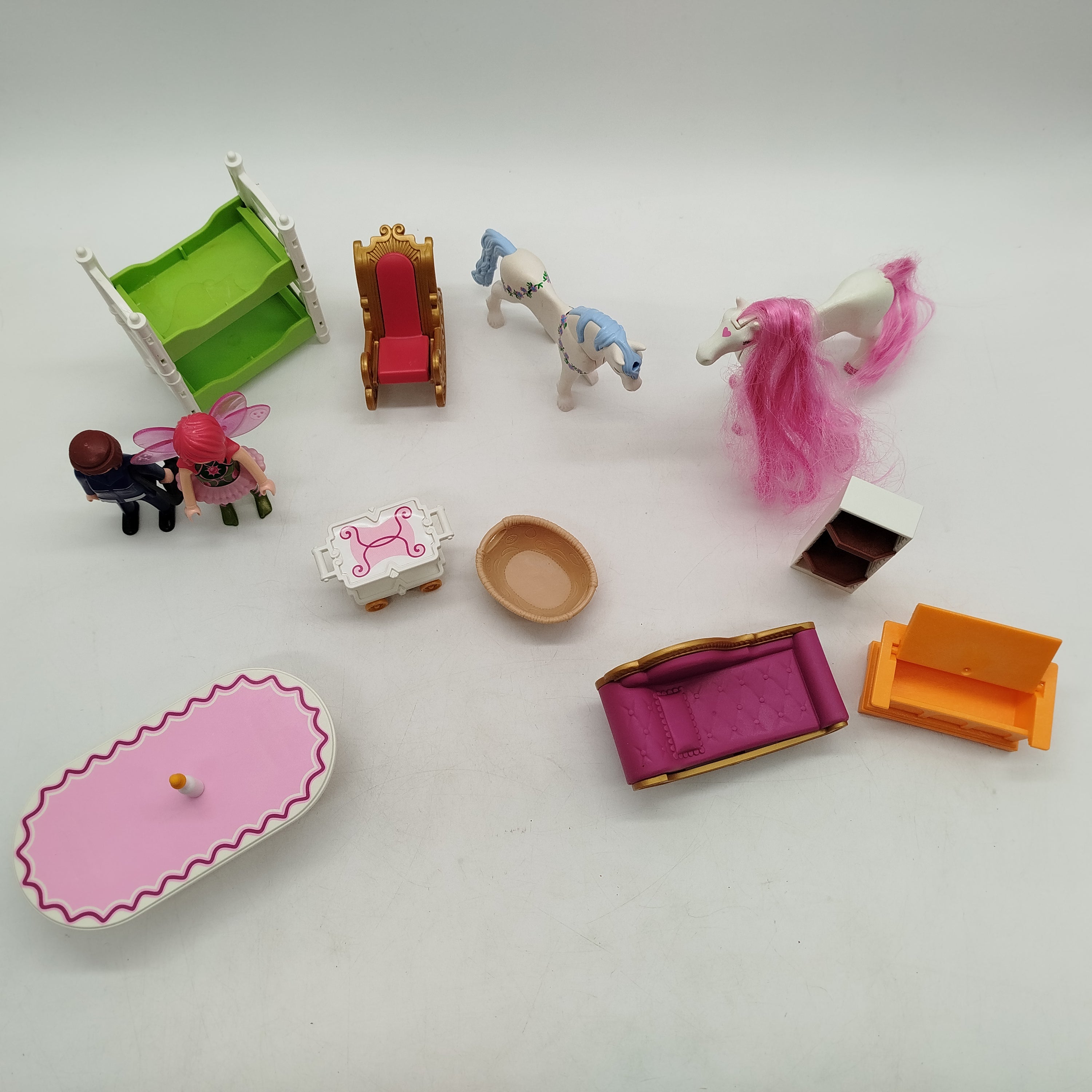 PLAYMOBIL Bundle Pferde Figuren & Möbel, gebraucht, ab 3 Jahre